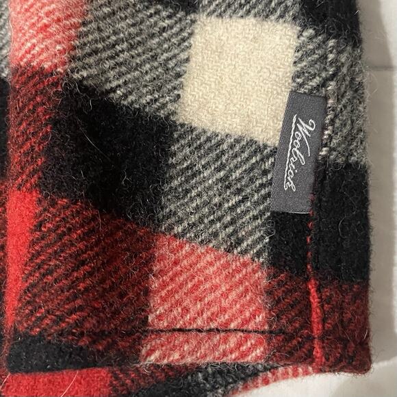 Woolrich Flannel Shacket Shirt Mens Medium Plaid Red Wool Blend Cabin Outdoor - Picture 5 of 8